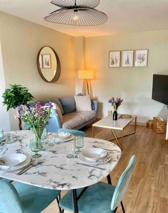 Les Rives De L'Indre. Parking Gratuit. Lit 160Cm Apartment Châteauroux Екстериор снимка