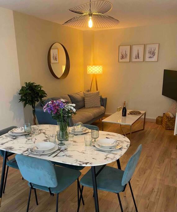 Les Rives De L'Indre. Parking Gratuit. Lit 160Cm Apartment Châteauroux Екстериор снимка